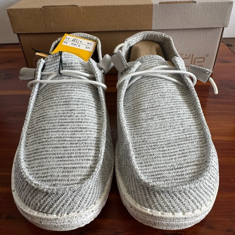 Hey Dude Wendy Stretch Cloud Gray Shoes Women’s 5 New in Box Lightweight Comfort